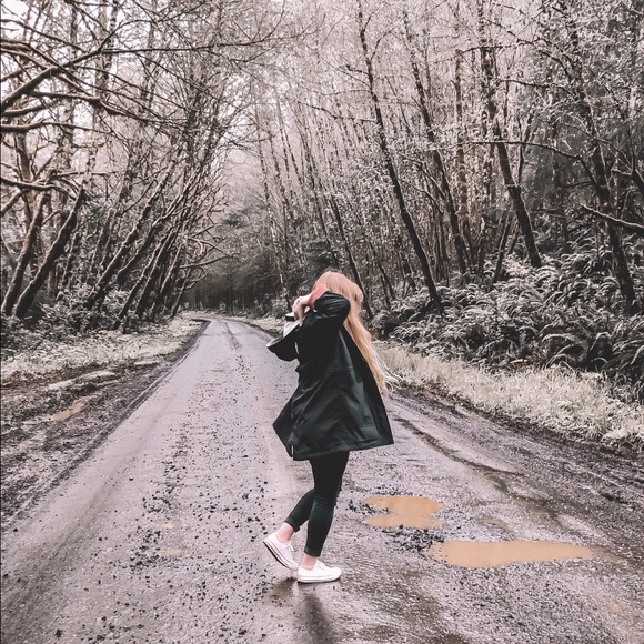 Meet your Posher, Jessica - Picture 6 of 6